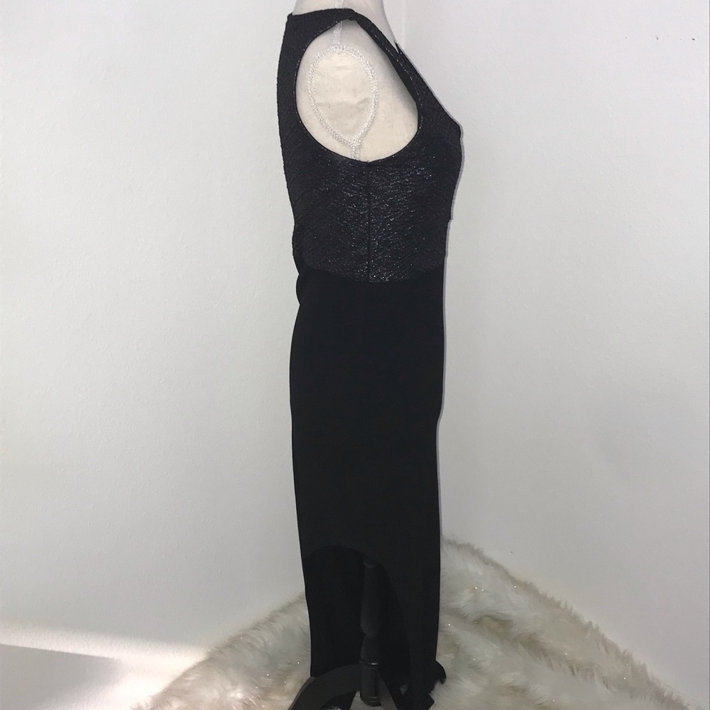 Black Dress - Picture 2 of 4
